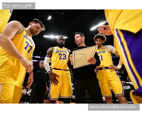 詹姆斯领衔湖人豪取五连胜,战胜热火升至西部第一 詹姆斯领衔湖人豪取五连胜,战胜热火升至西部第一