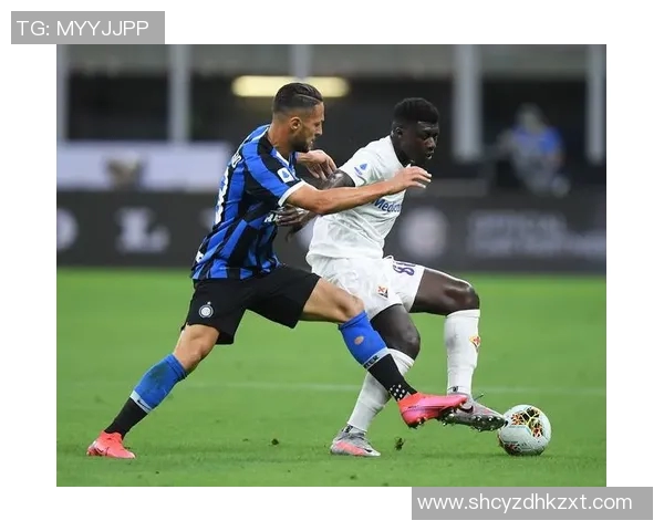 米兰与佛罗伦萨队激战正酣谁能在意甲赛场笑到最后 米兰与佛罗伦萨队激战正酣谁能在意甲赛场笑到最后