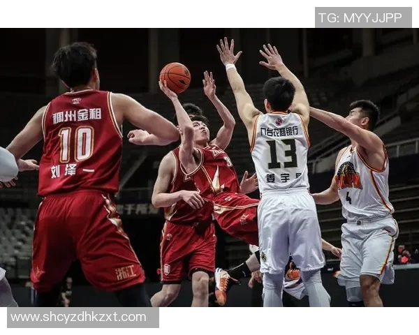 广东与浙江篮球对决直播精彩瞬间全程回顾与分析 广东与浙江篮球对决直播精彩瞬间全程回顾与分析