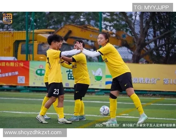 女子热爱中国足球比赛直播见证激情与梦想的碰撞与成长